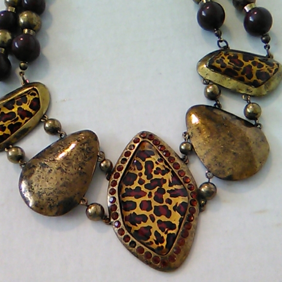 Nwt Leopard necklace set - Picture 3 of 8